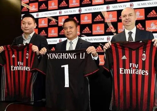 从观众席上 从观众席上